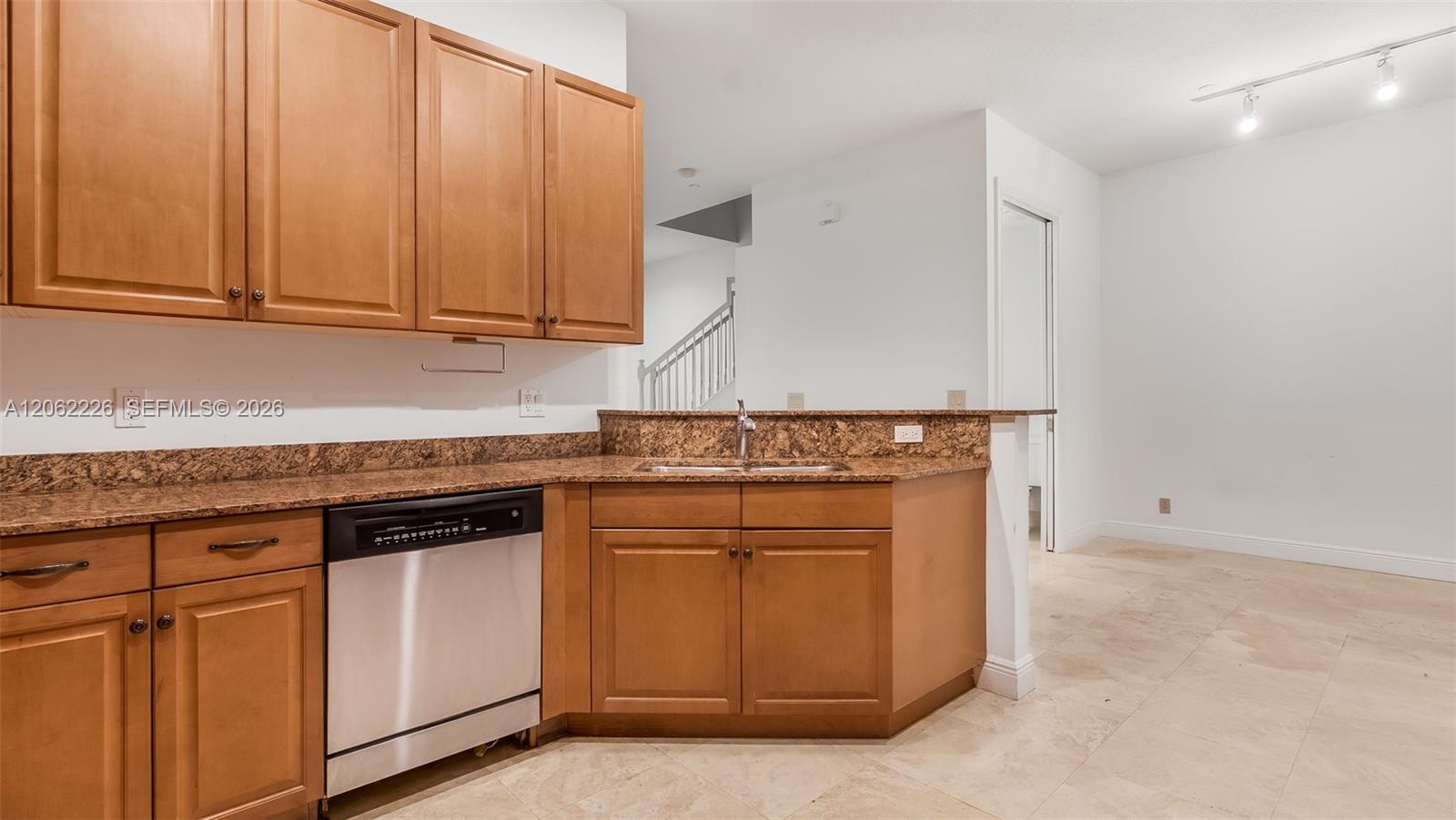 425 NE 69th Cir