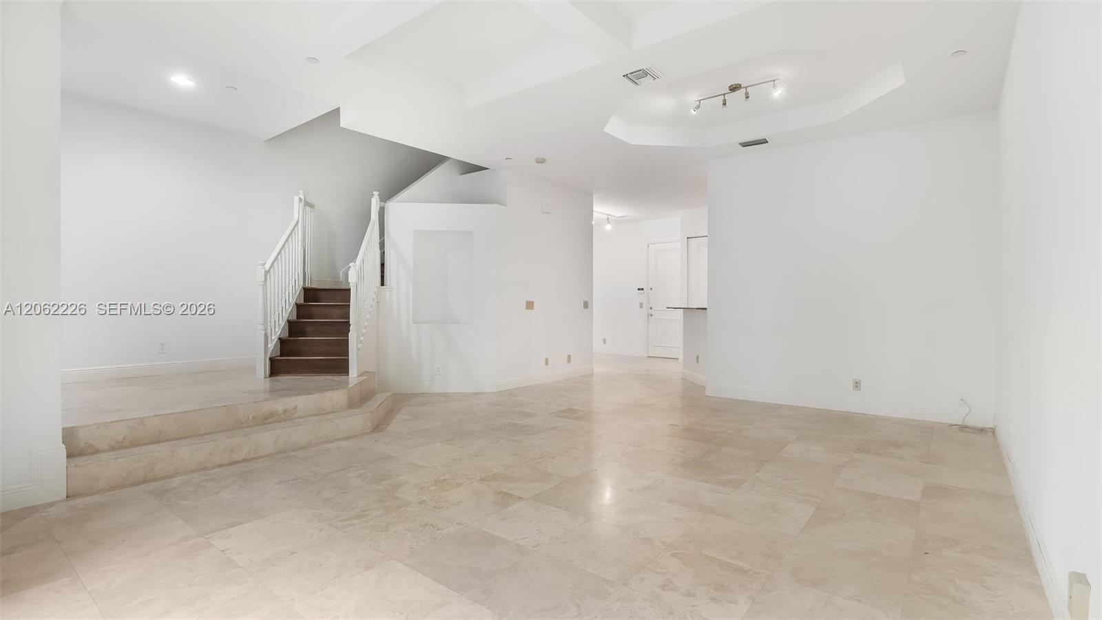 425 NE 69th Cir
