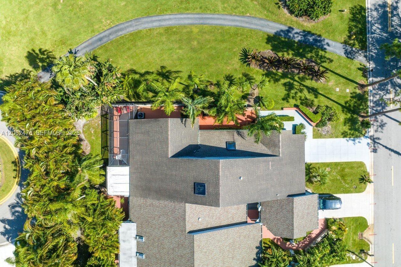 6879 Palm Grove Ct