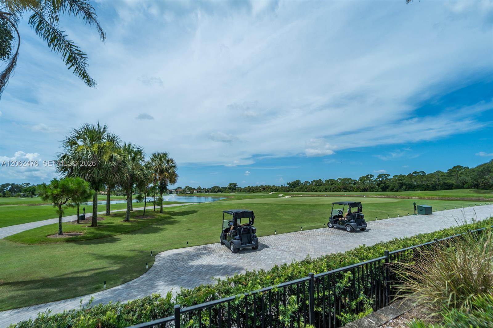 6879 Palm Grove Ct