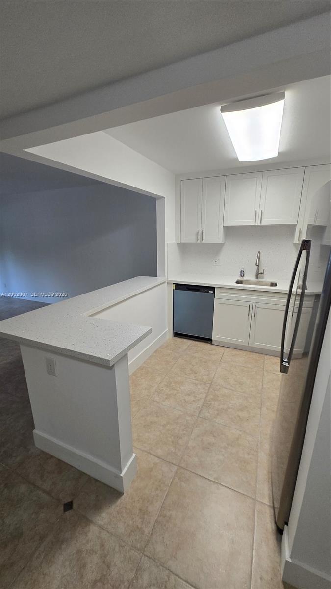 255 S Cypress Rd # 307