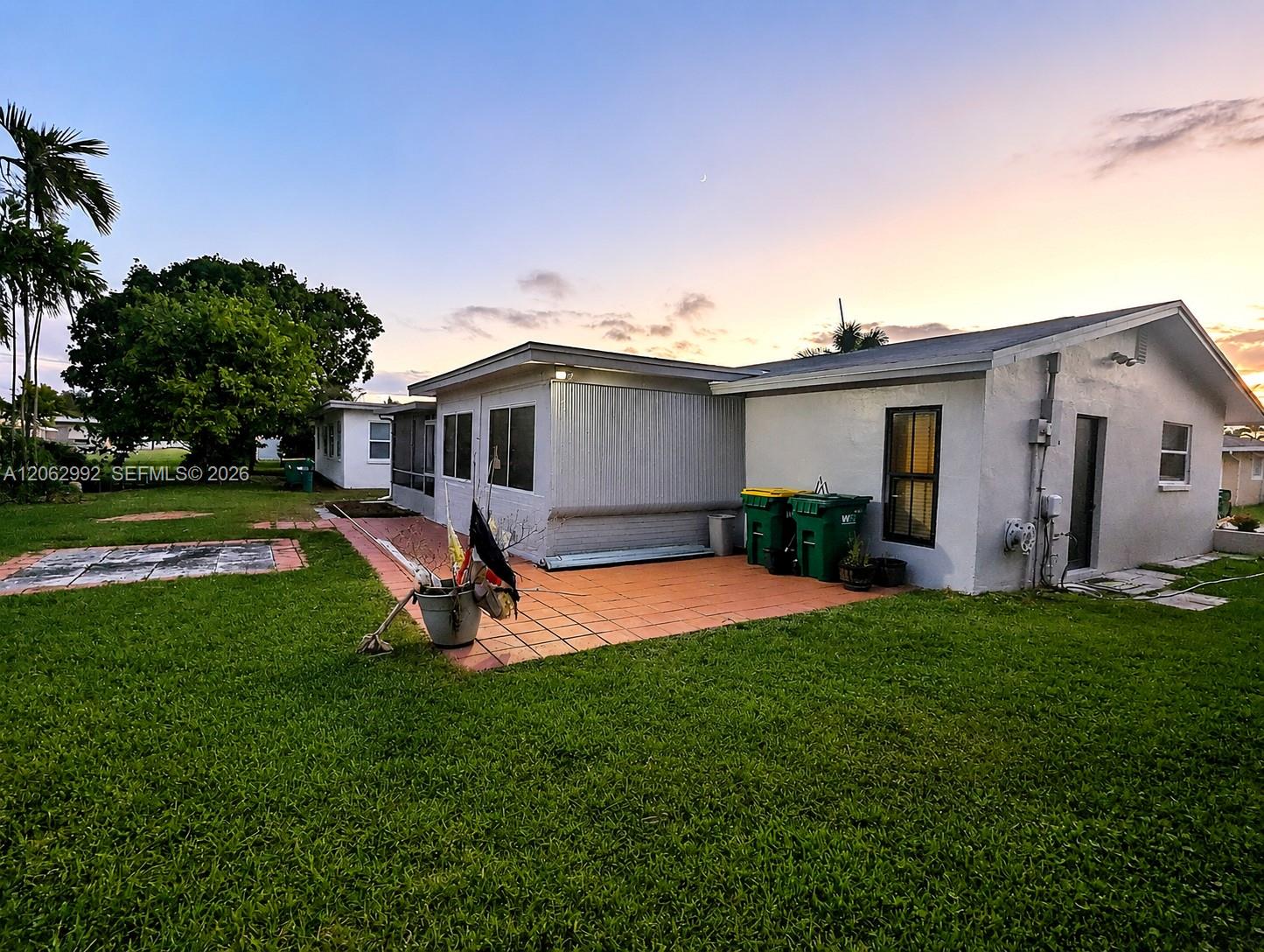 5716 NW 70th Ter