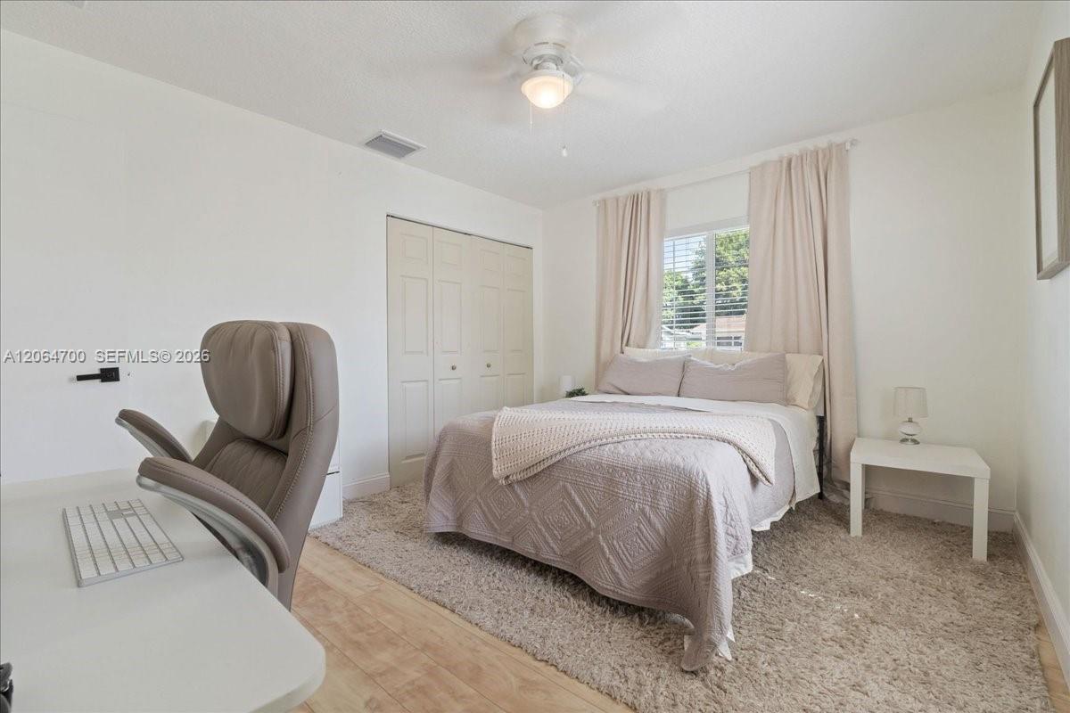 3820 NW 5th St