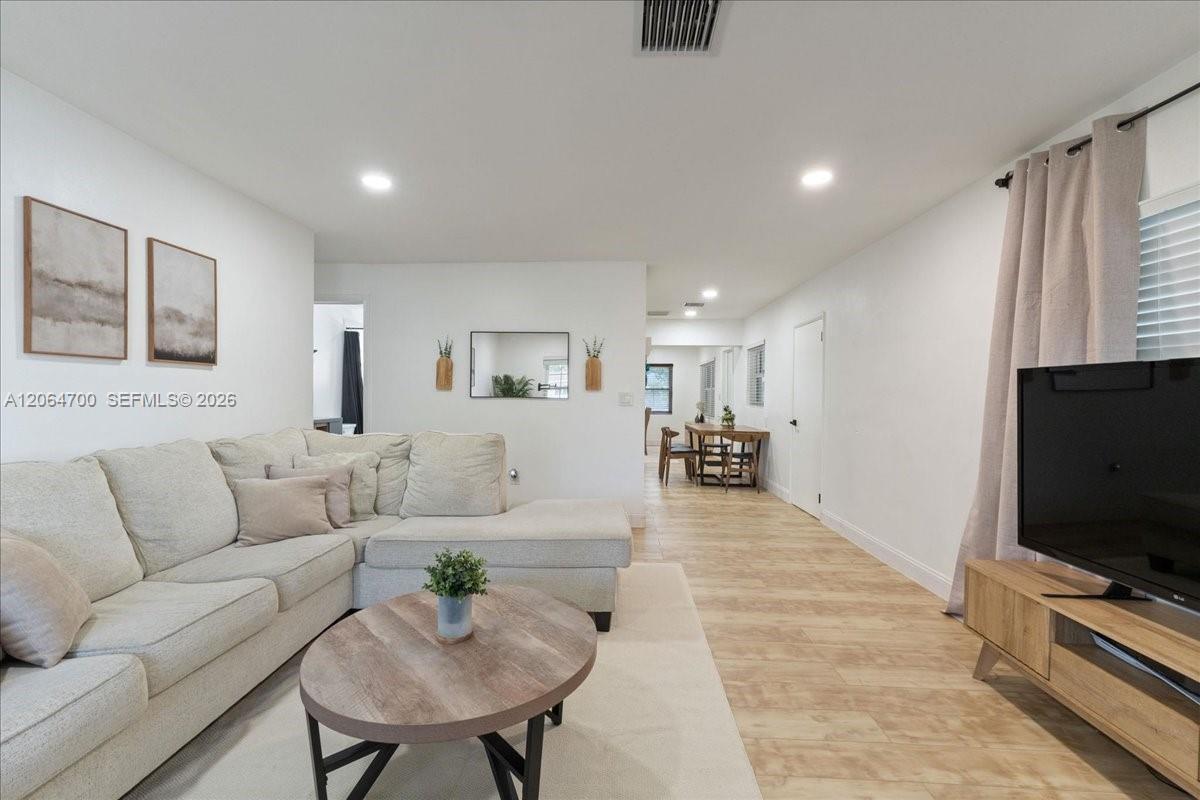 3820 NW 5th St