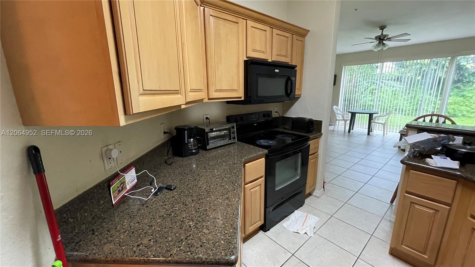 1015 Pipers Cay Dr