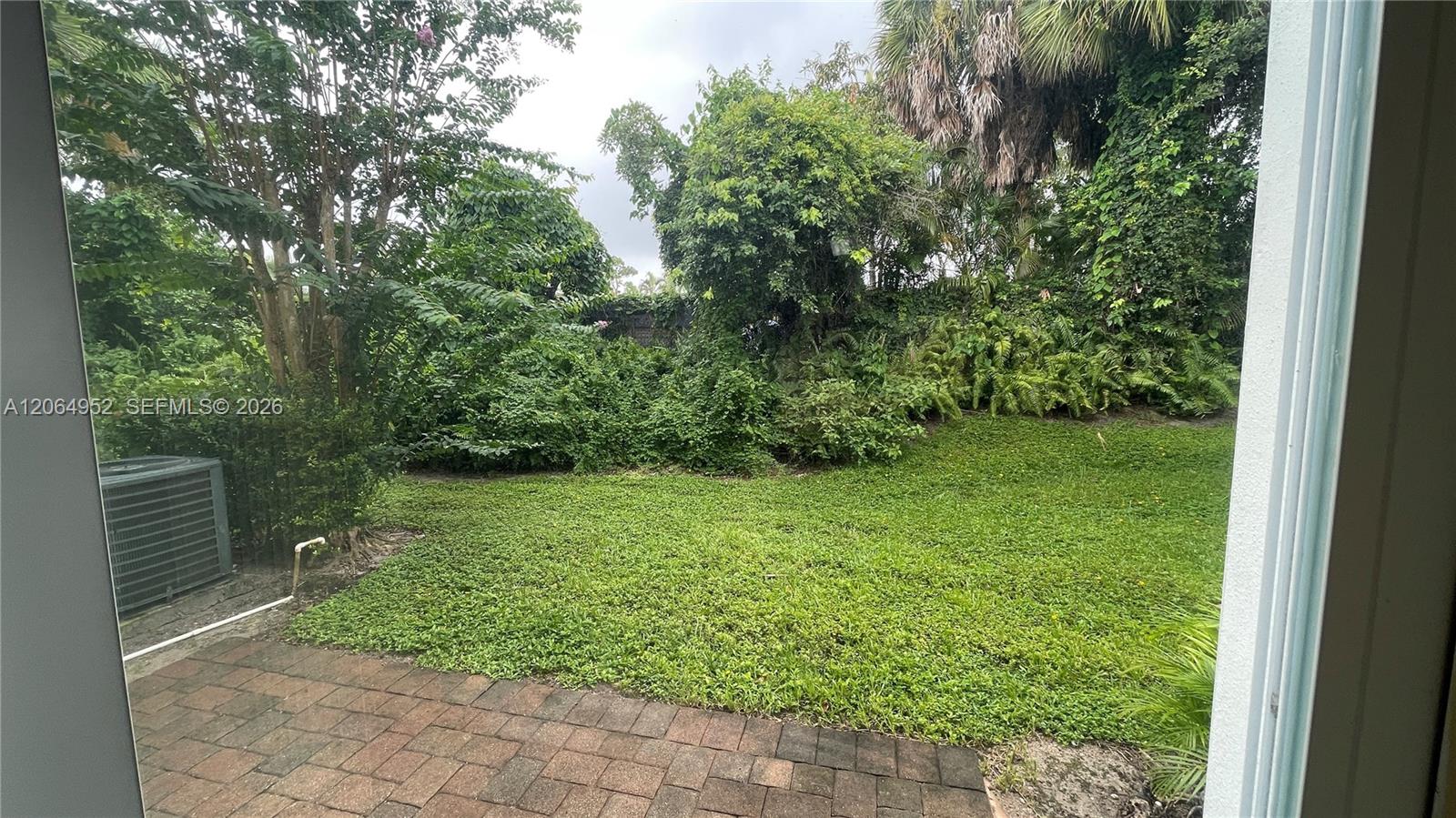 1015 Pipers Cay Dr