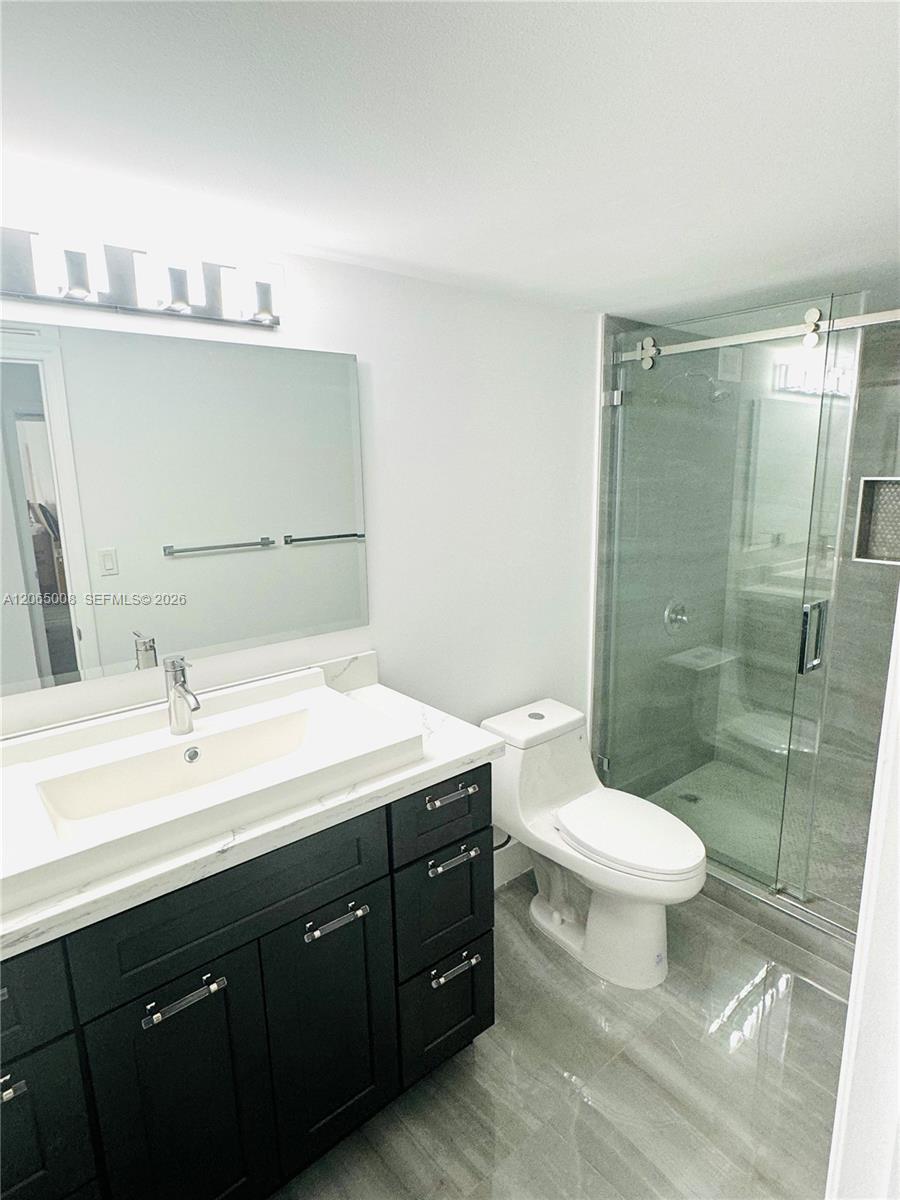 800 Parkview Dr # 502