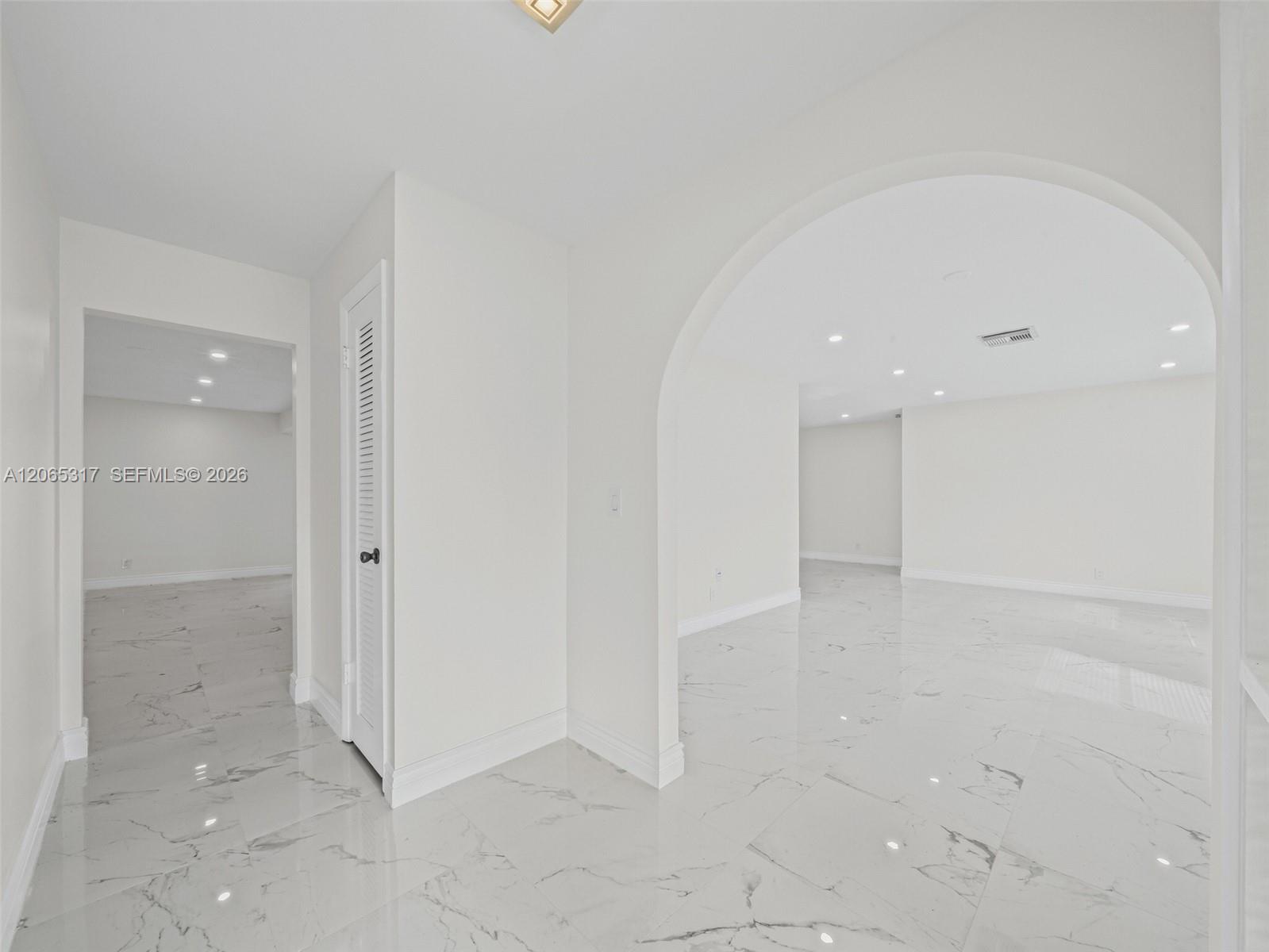 10251 NW 39th Ct