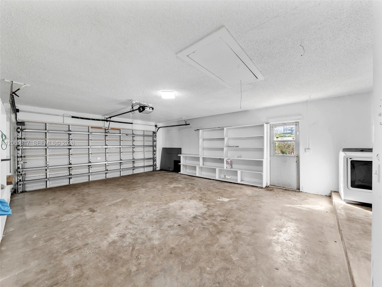 10251 NW 39th Ct