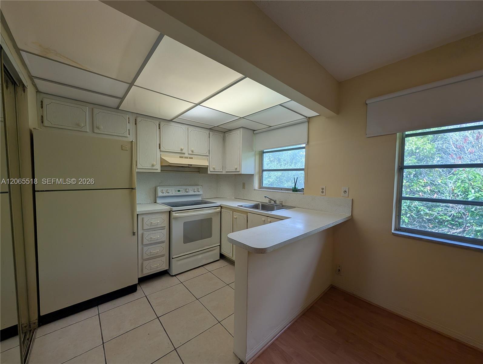900 Tallwood Ave # 305