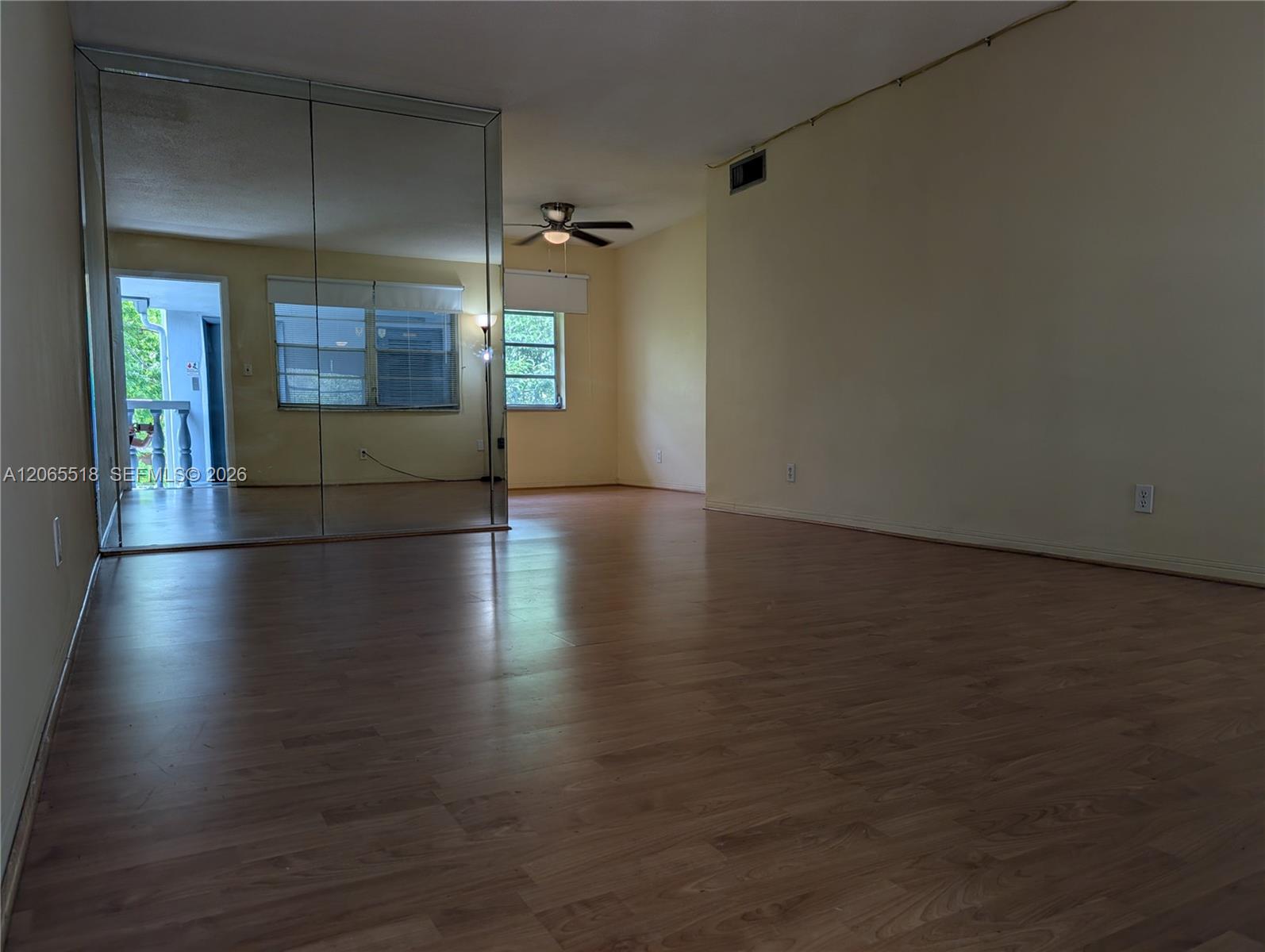 900 Tallwood Ave # 305