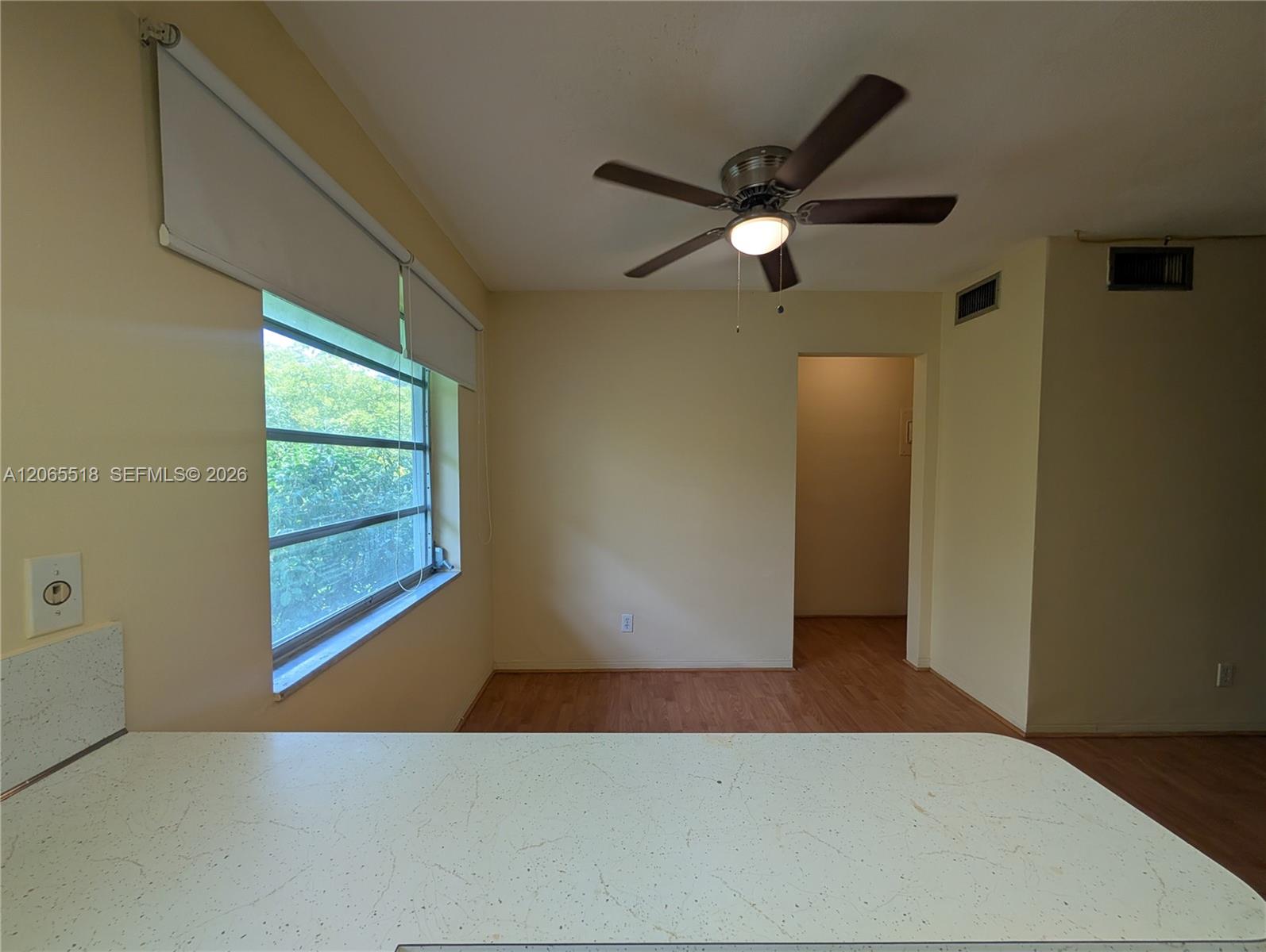 900 Tallwood Ave # 305