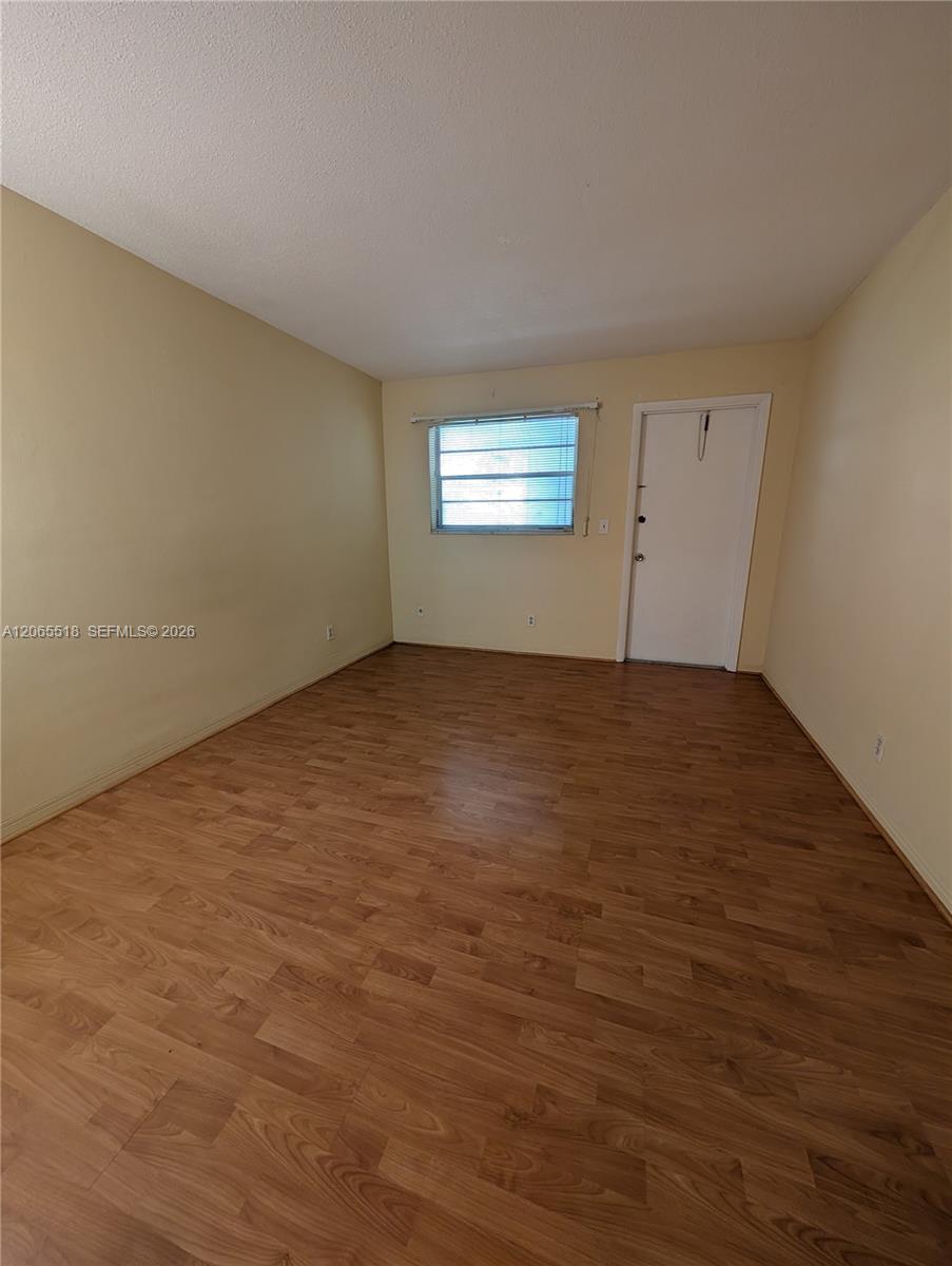 900 Tallwood Ave # 305