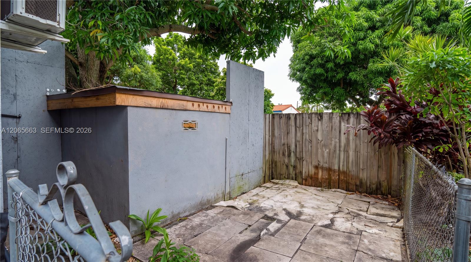 350 NW 58th Ave