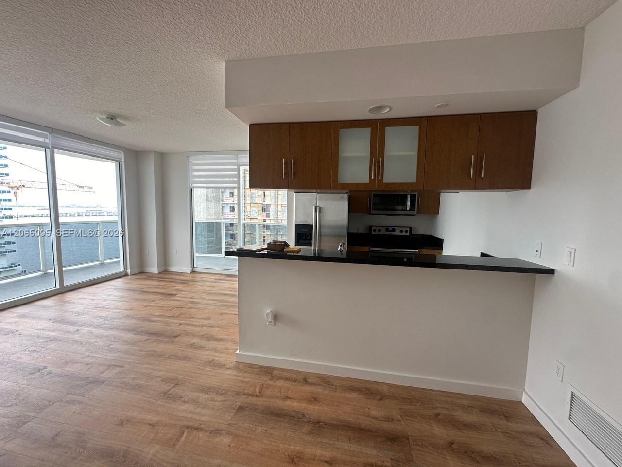 601 NE 23rd St Unit: PH02