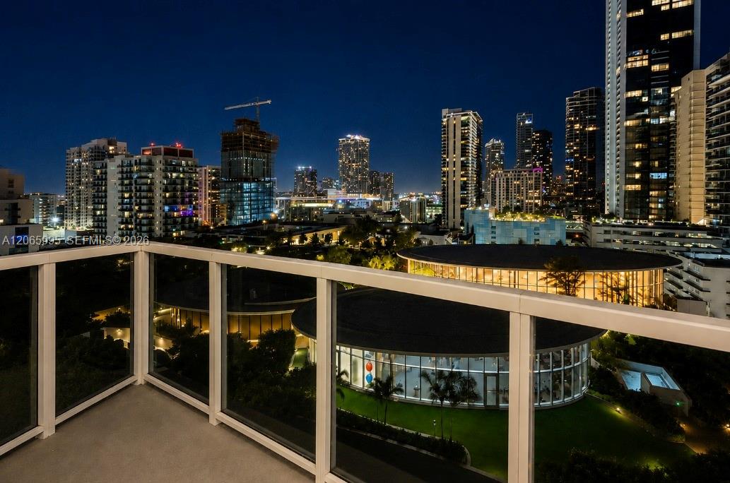 601 NE 23rd St Unit: PH02