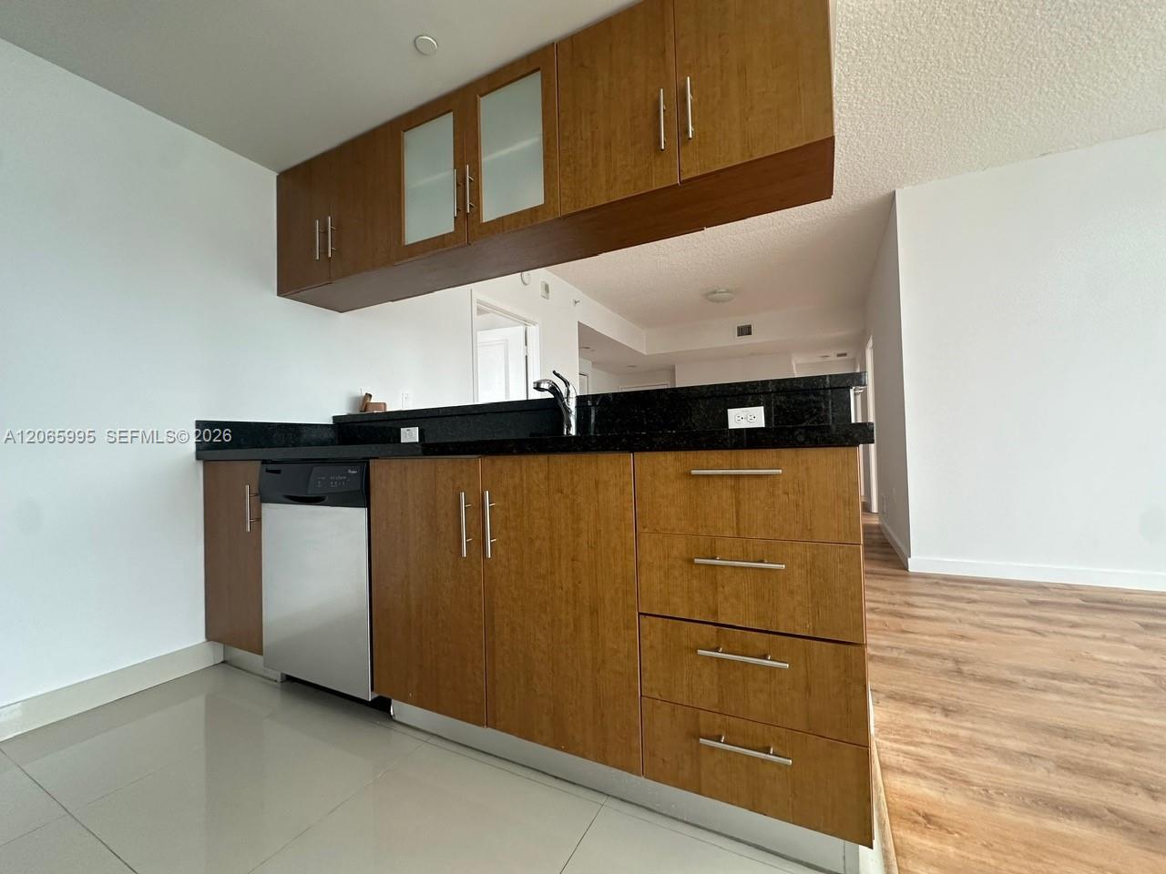 601 NE 23rd St Unit: PH02