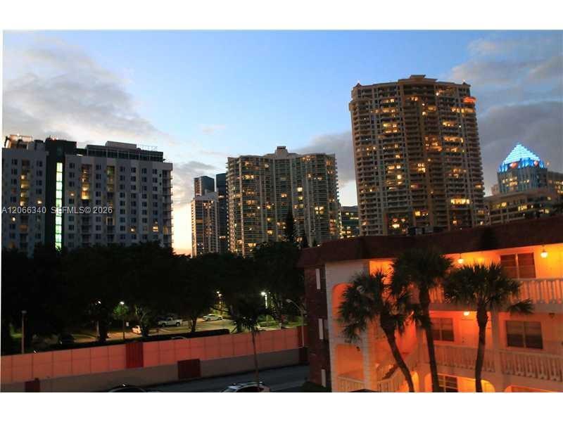 2445 SW 18th Ter # 807