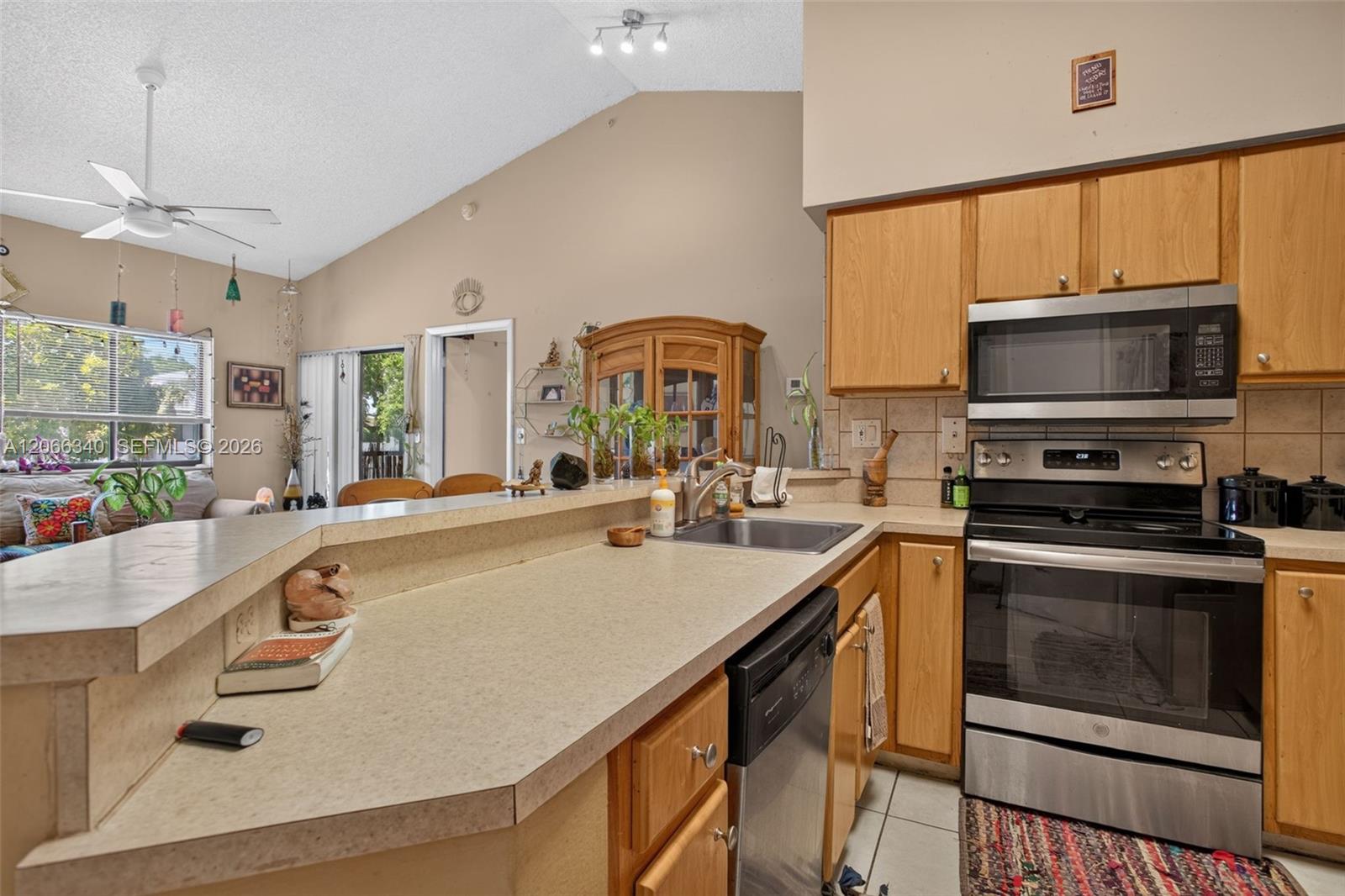 2445 SW 18th Ter # 807