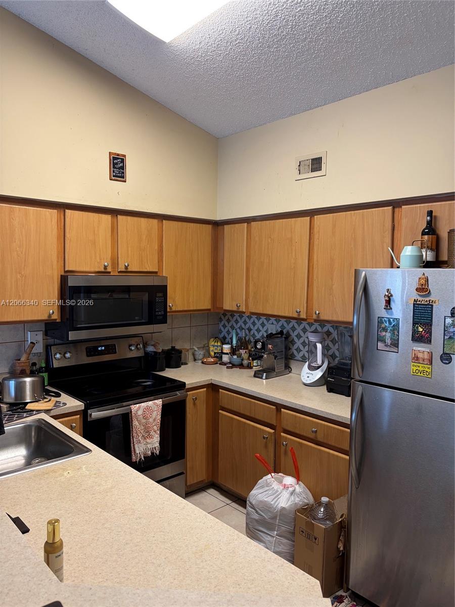 2445 SW 18th Ter # 807
