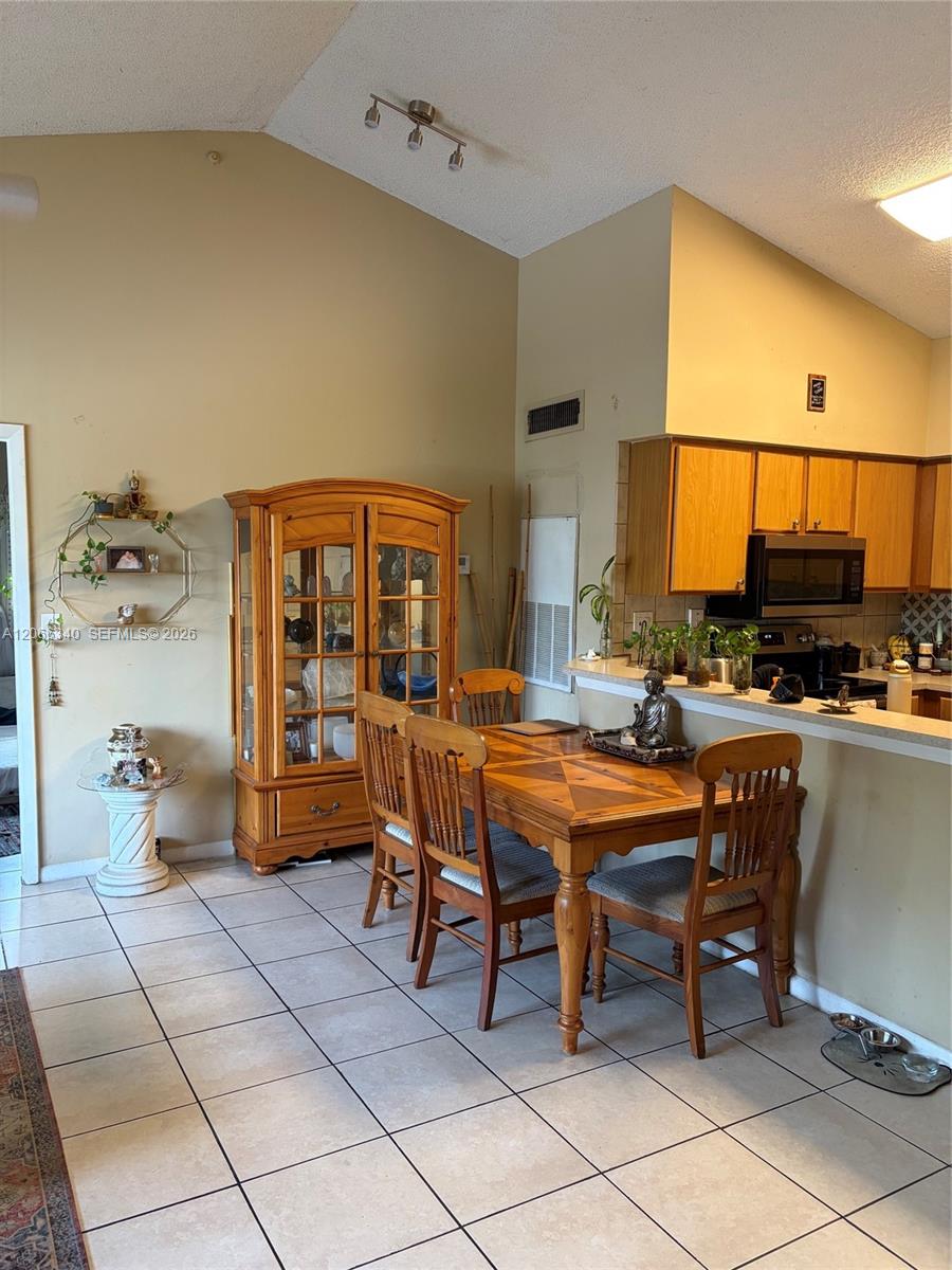2445 SW 18th Ter # 807