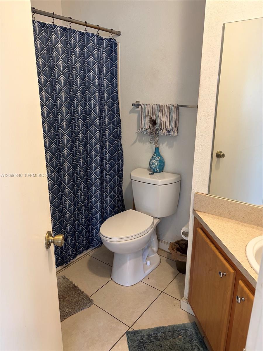 2445 SW 18th Ter # 807
