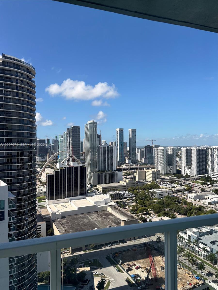 1900 N Bayshore Dr # 4011