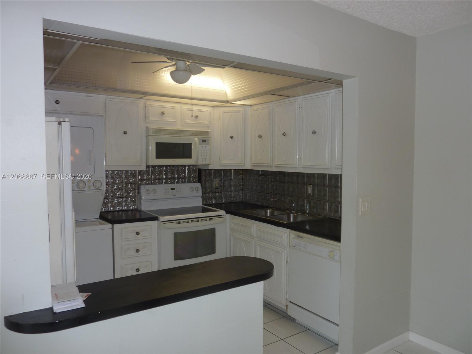 180 Cypress Club Dr # 811