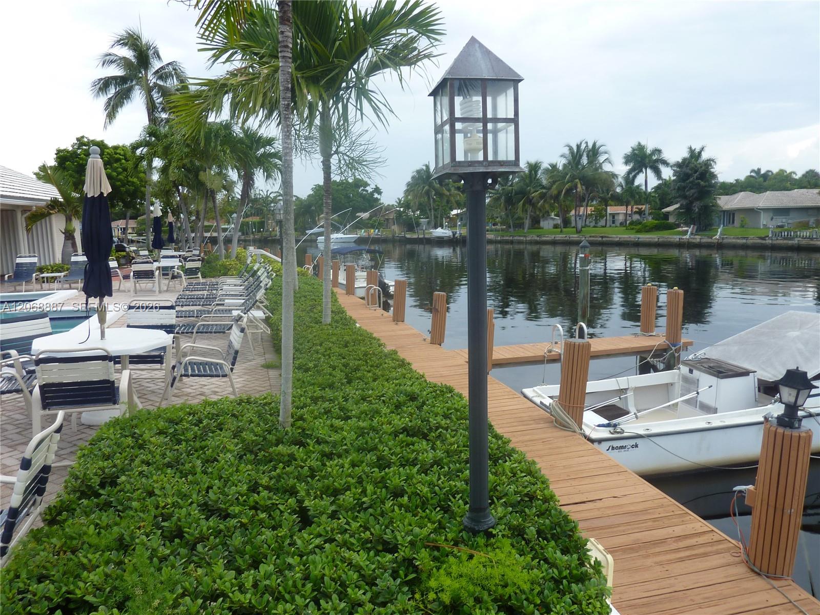 180 Cypress Club Dr # 811