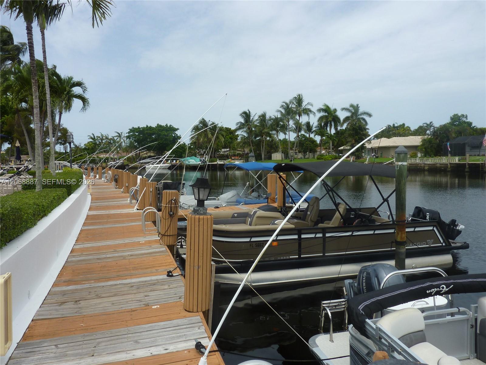 180 Cypress Club Dr # 811