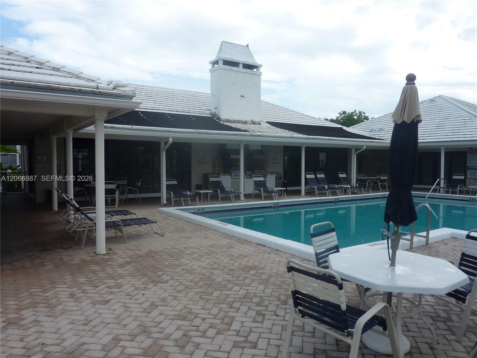 180 Cypress Club Dr # 811