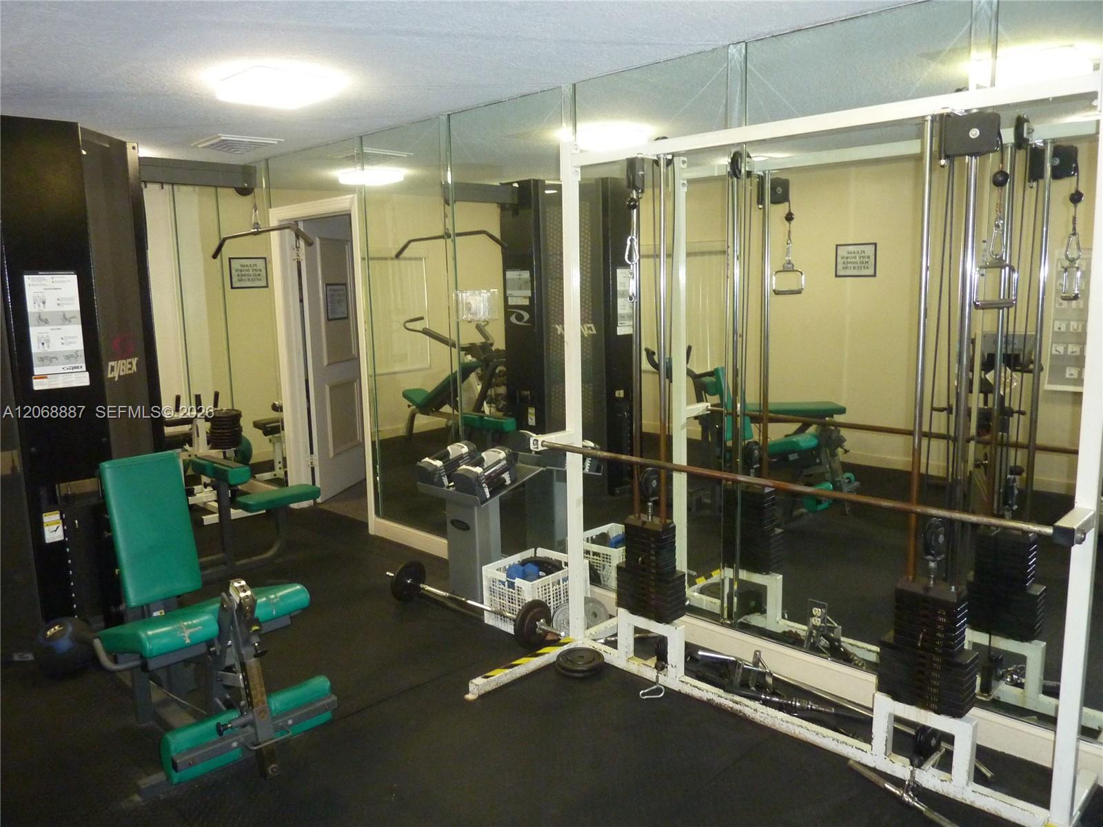 180 Cypress Club Dr # 811