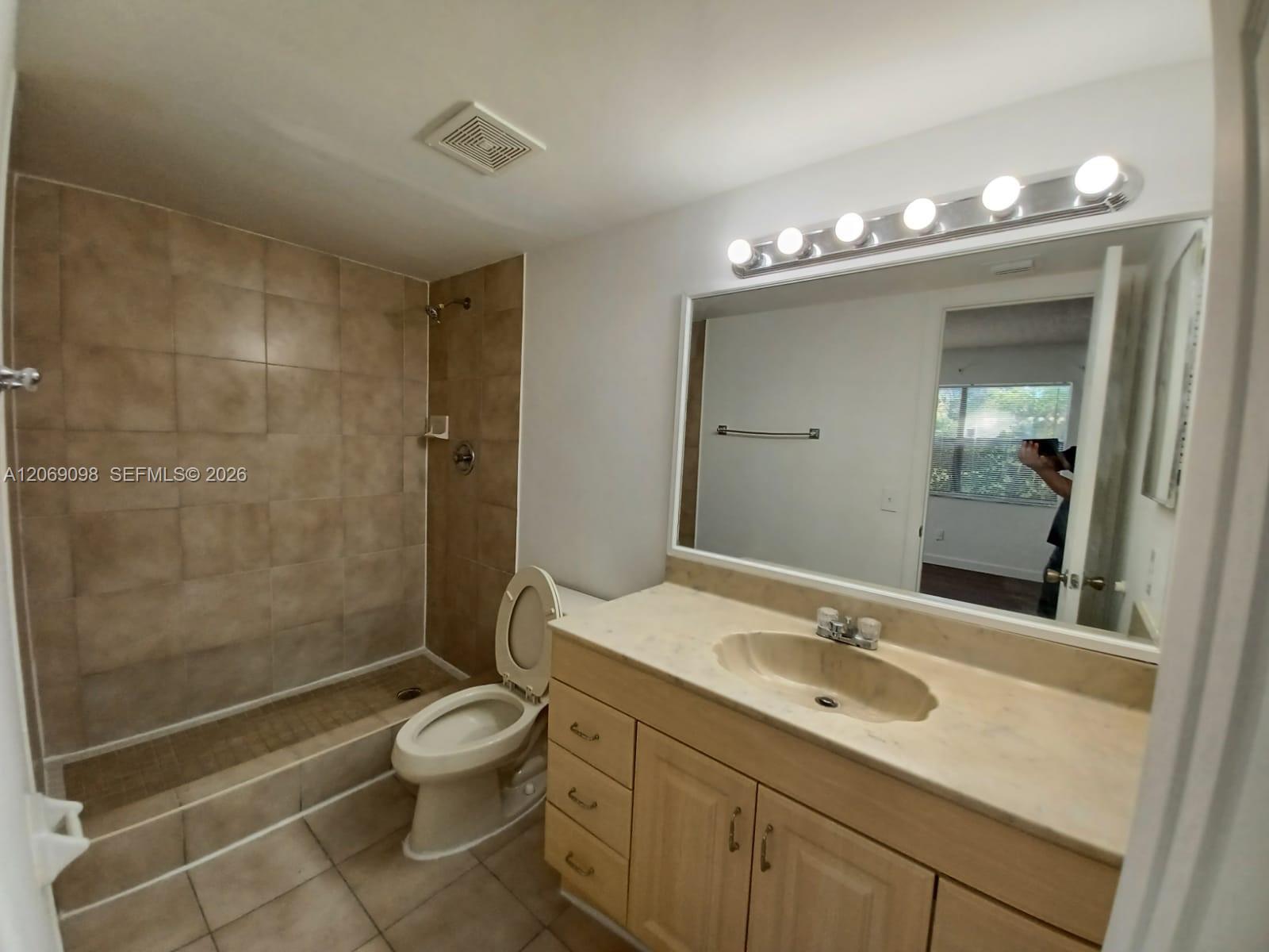 11120 Royal Palm Blvd # 10 Unit: 4-10