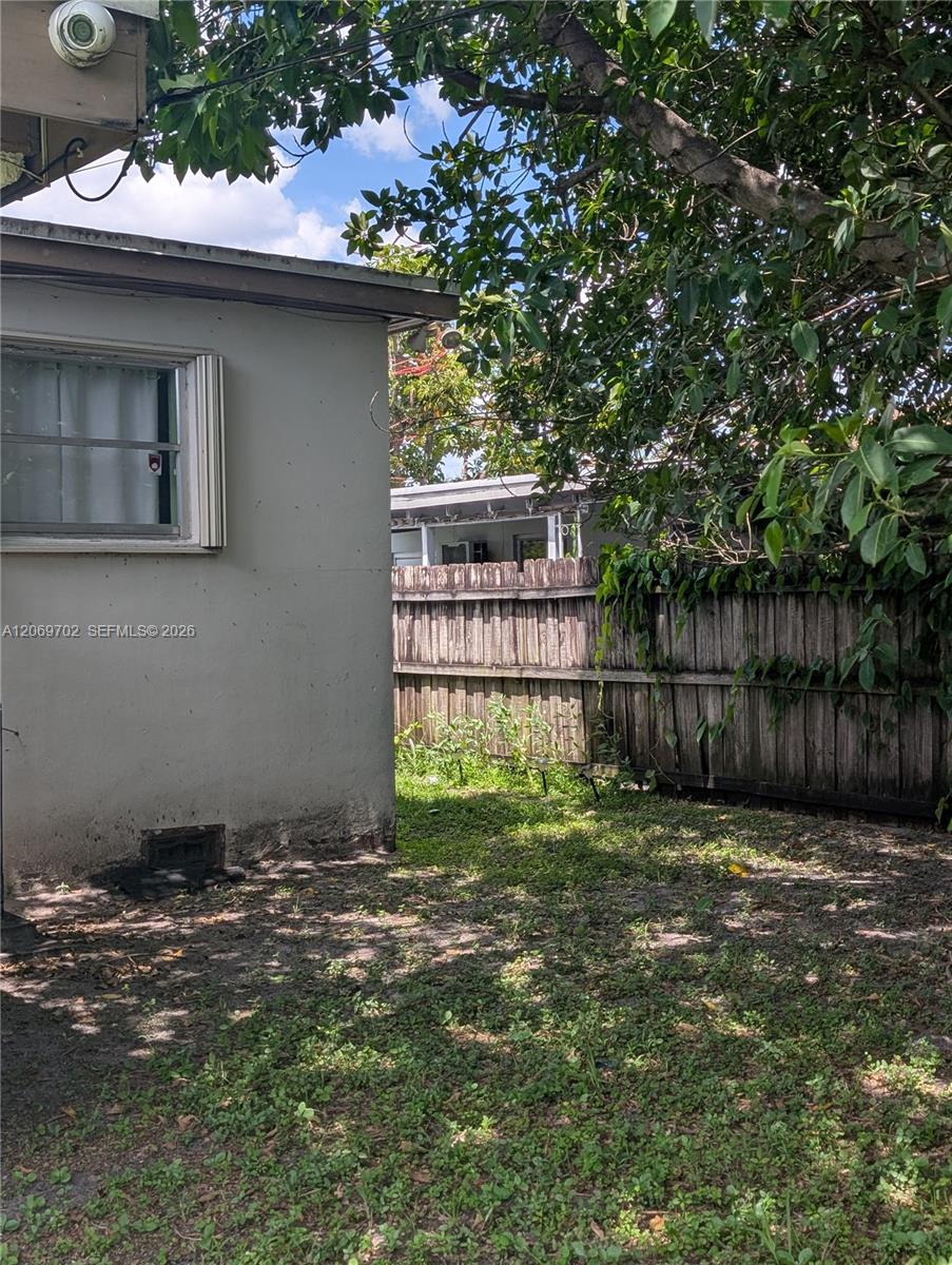 560 NW 184th Ter