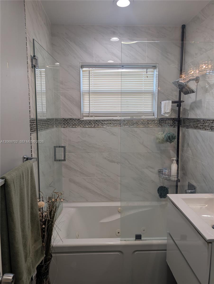 560 NW 184th Ter