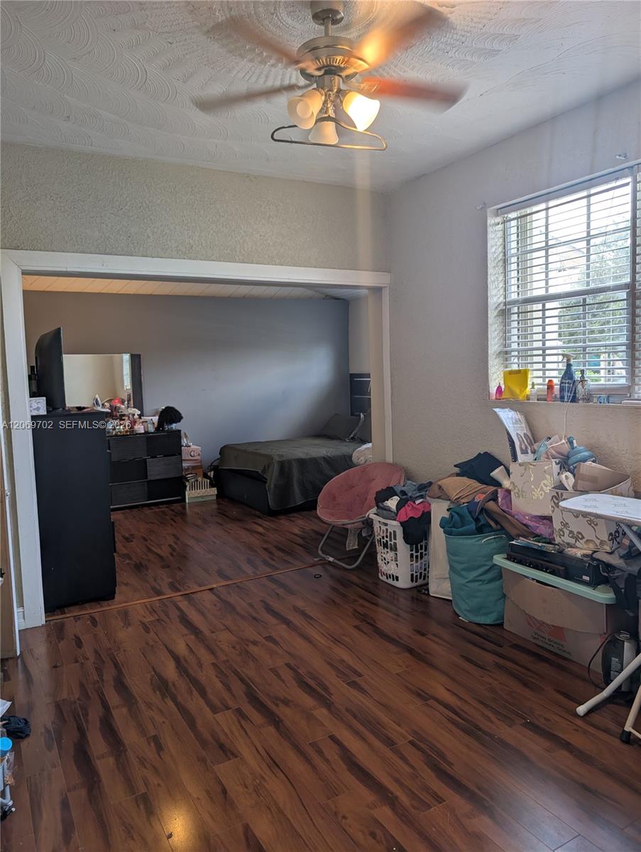 560 NW 184th Ter