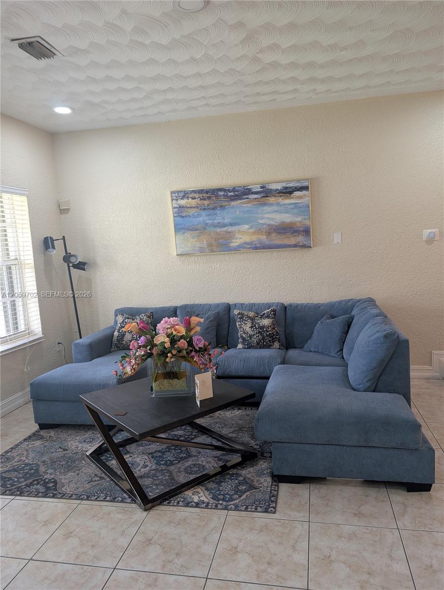 560 NW 184th Ter