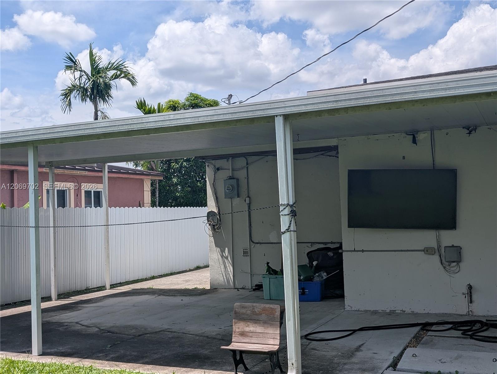 560 NW 184th Ter