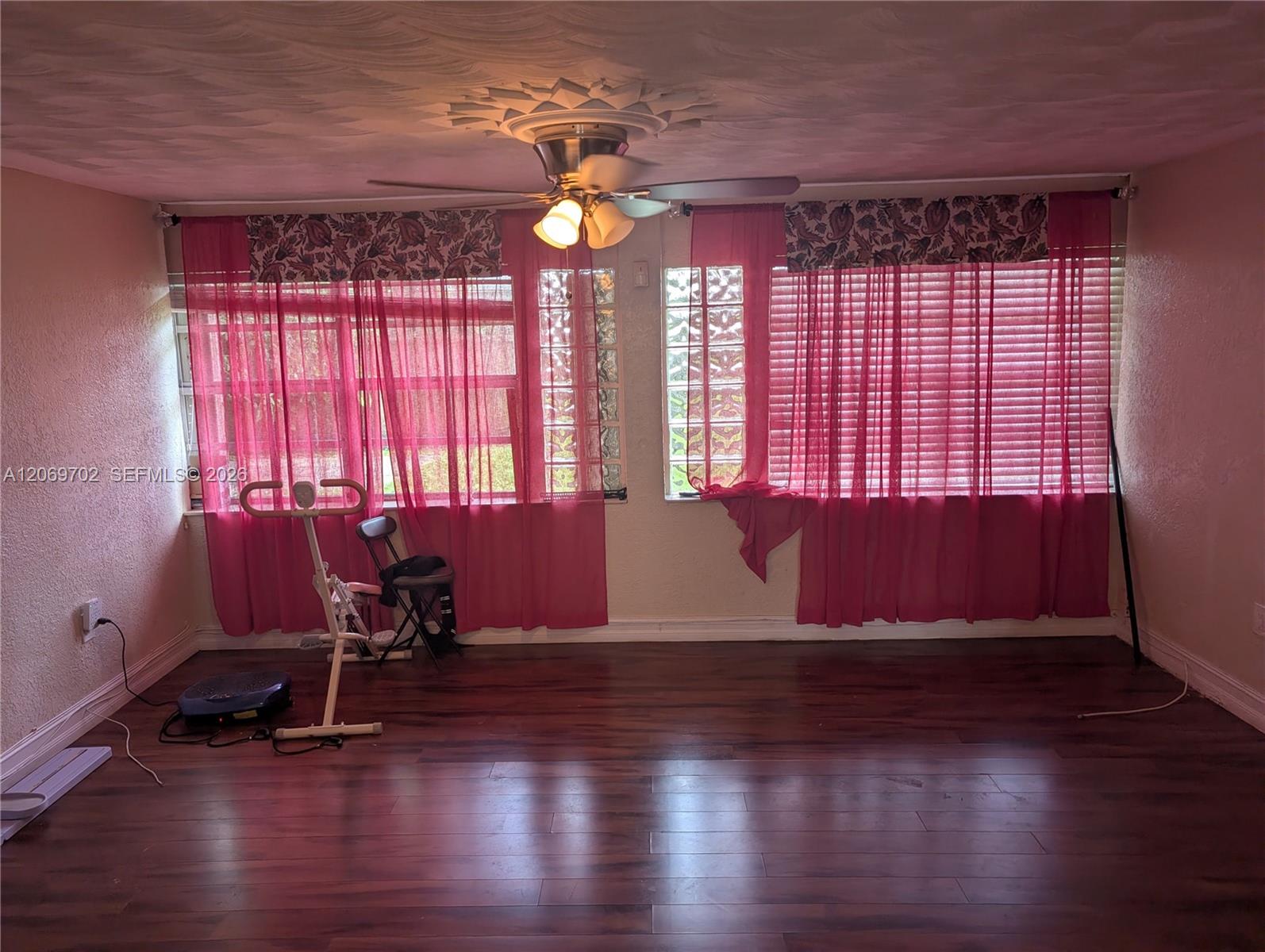 560 NW 184th Ter