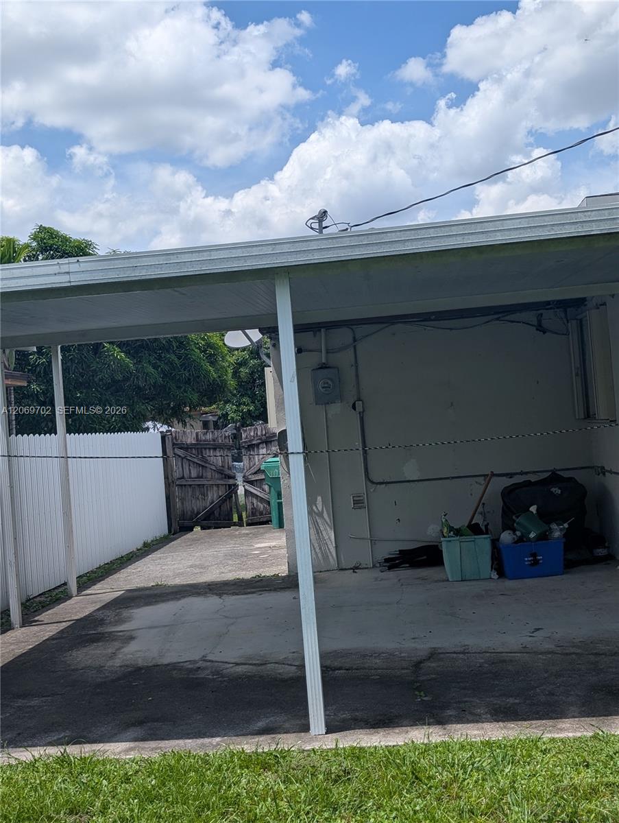 560 NW 184th Ter