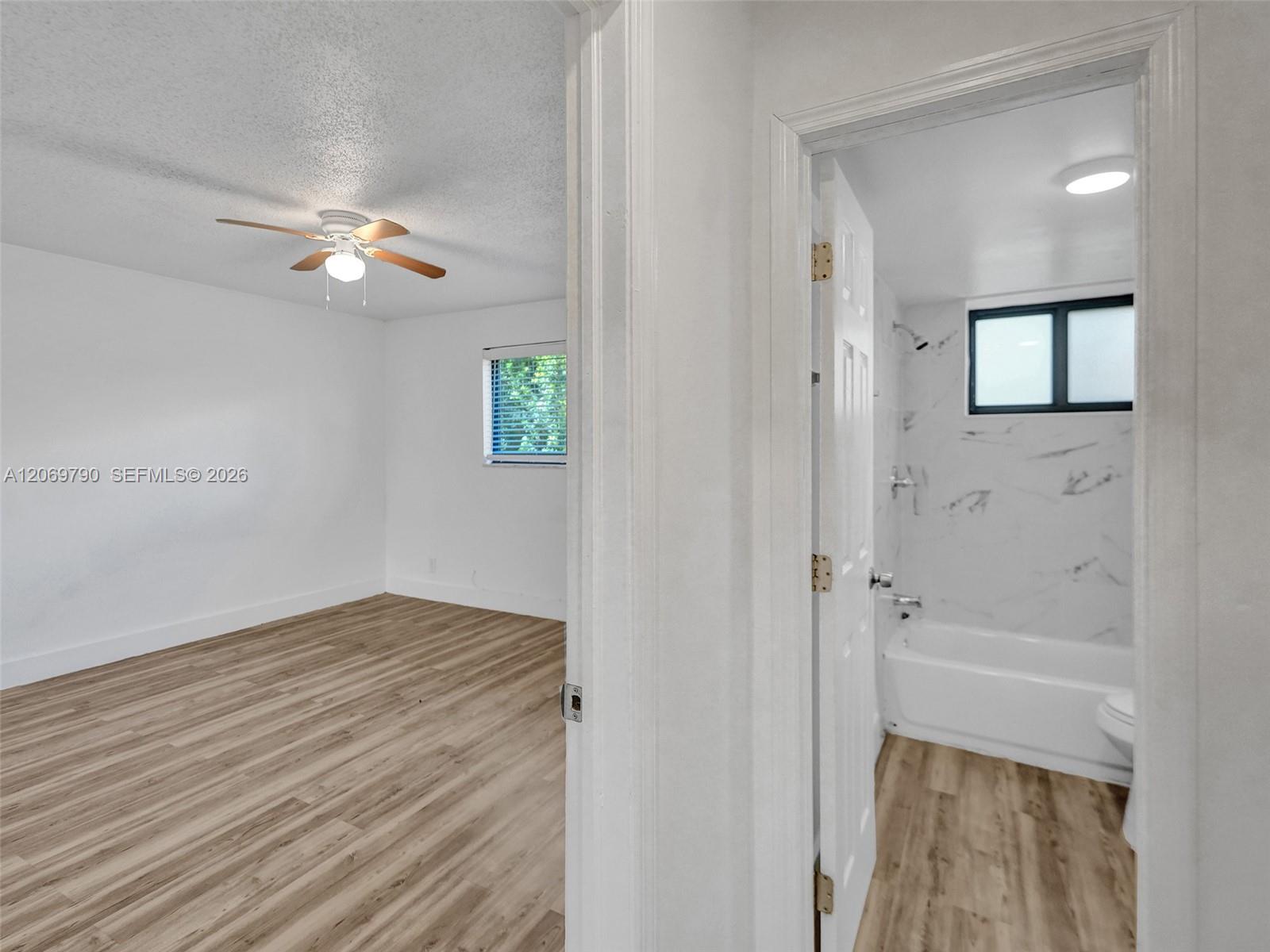 114 SE 8th St # 203