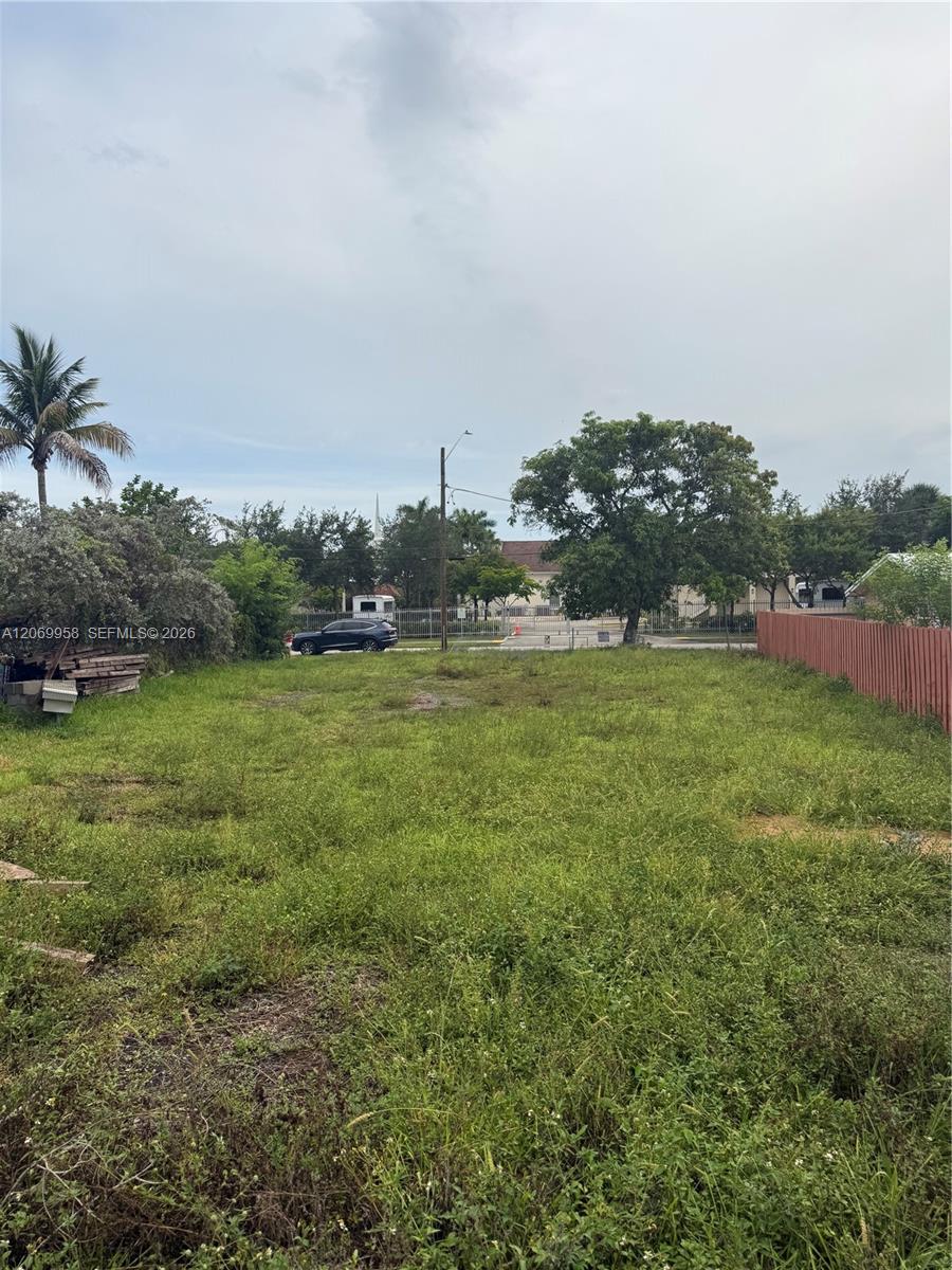 325 NW 4th St