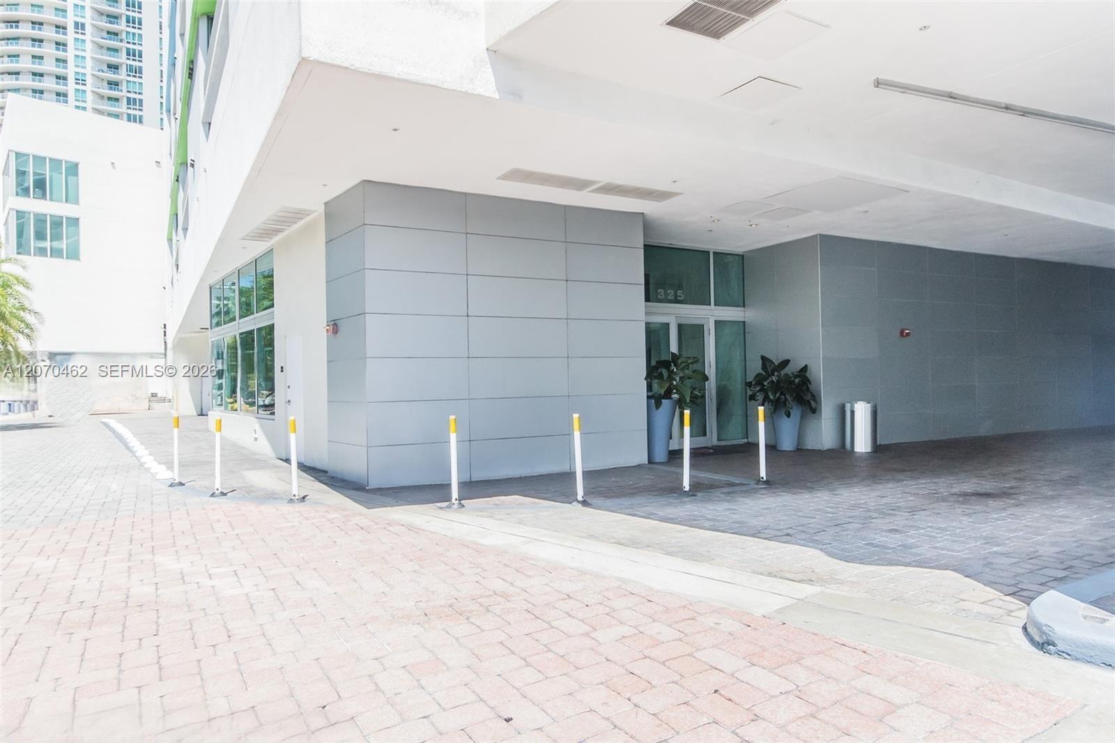 335 S Biscayne Blvd # 1500