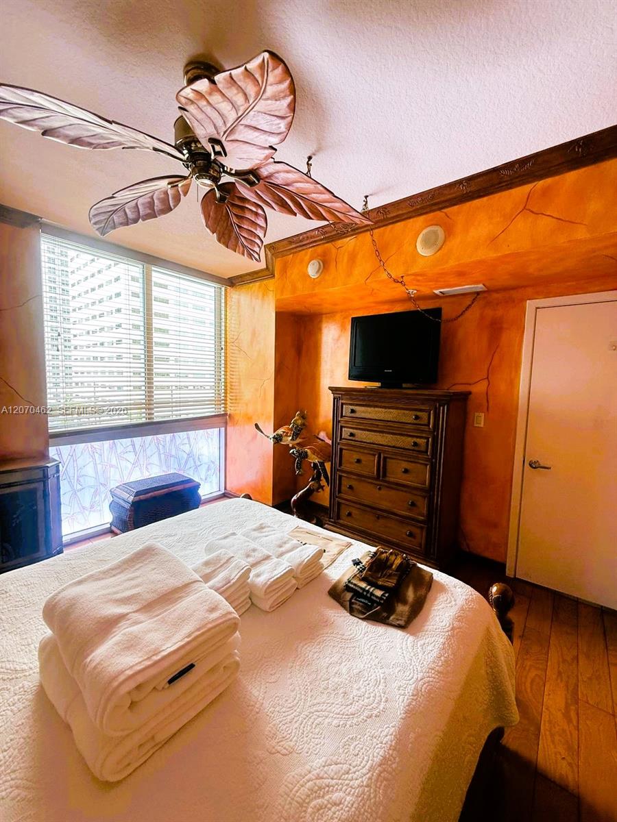 335 S Biscayne Blvd # 1500