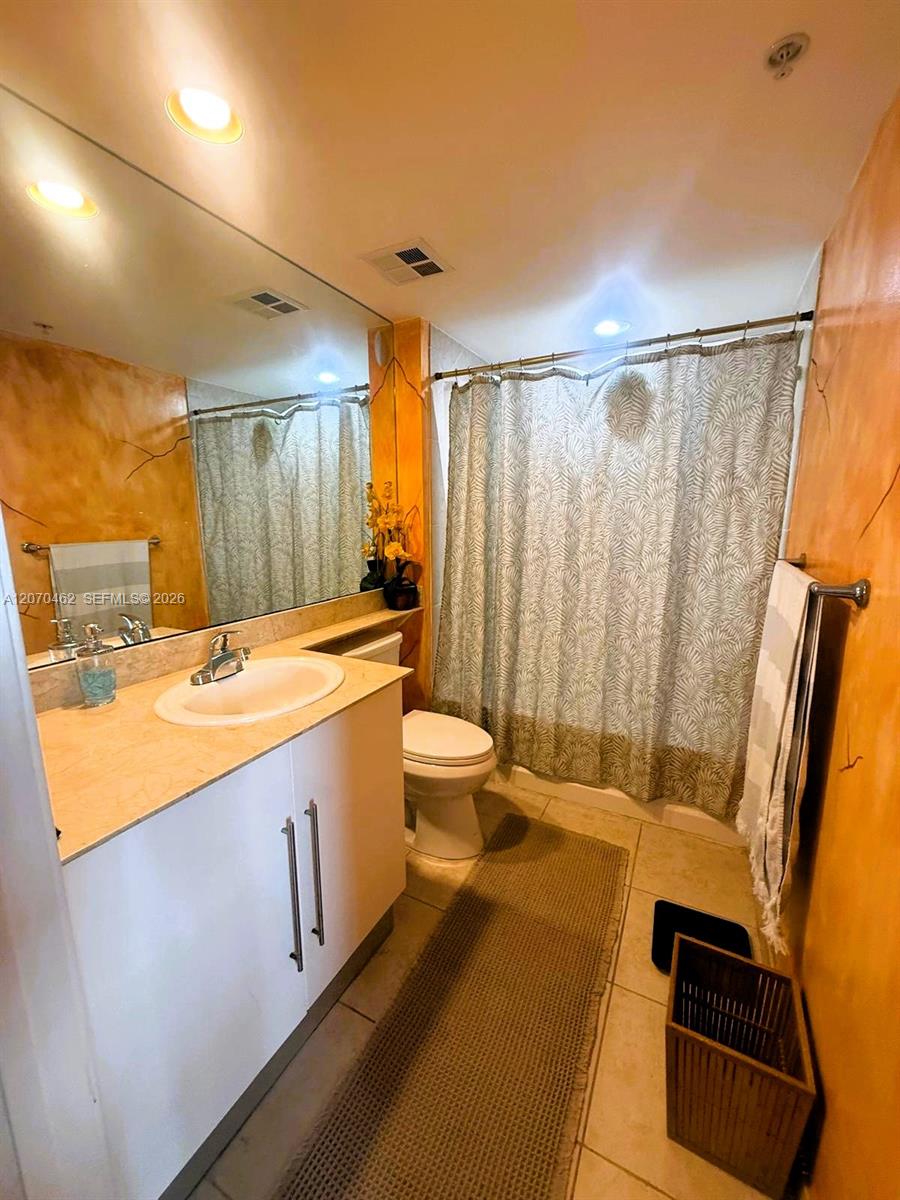 335 S Biscayne Blvd # 1500