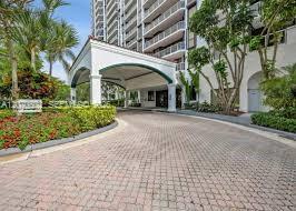 3640 Yacht Club Dr # 908