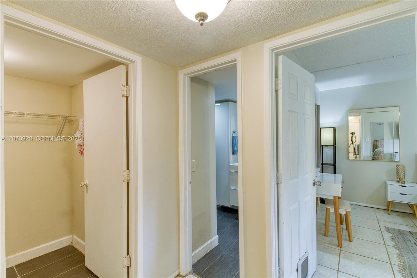 3095 N Oakland Forest Dr # 104
