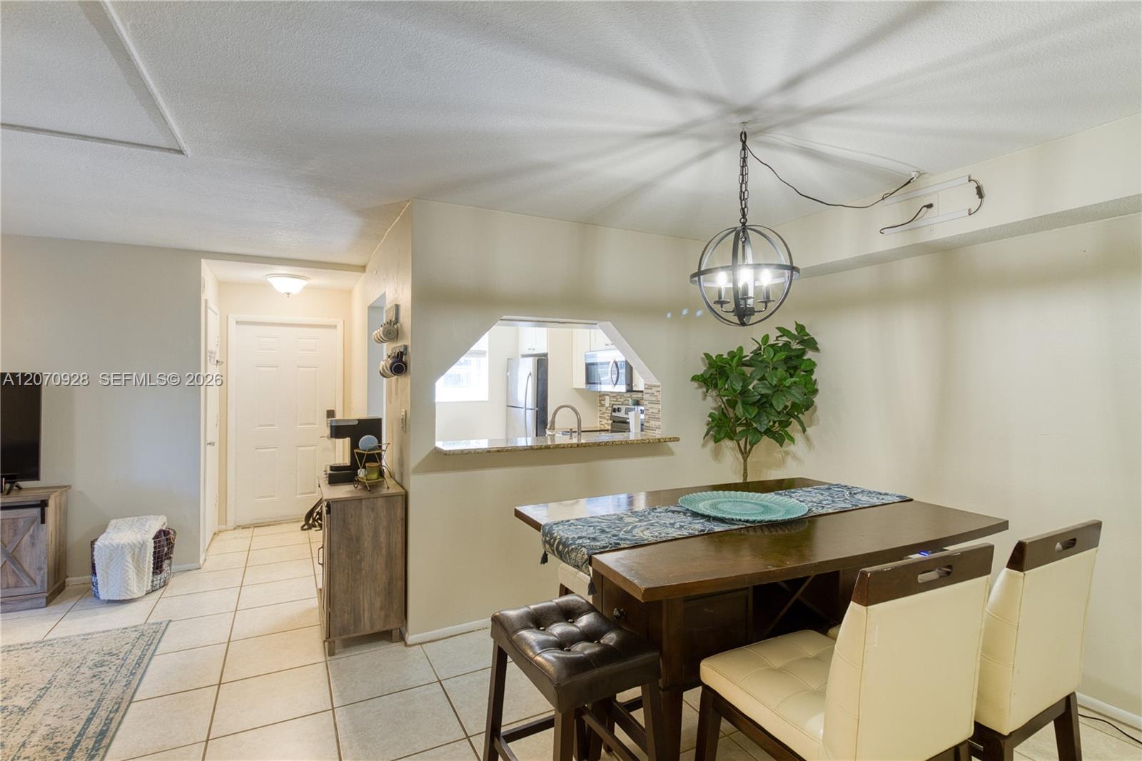 3095 N Oakland Forest Dr # 104