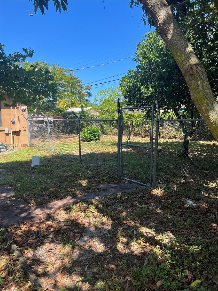 143 SW 22nd Ter