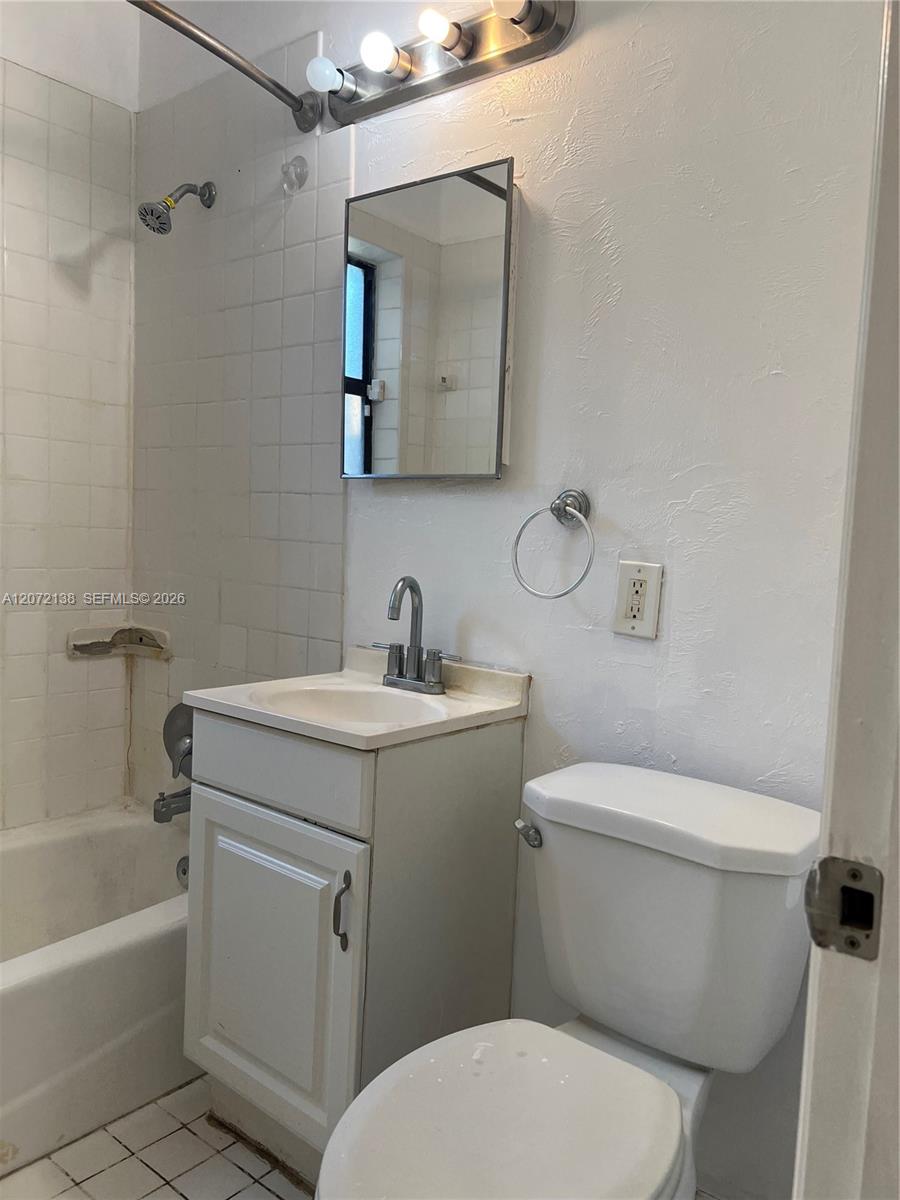 143 SW 22nd Ter